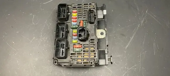 Peugeot 407 BSM Control unit 9658070980 S118983009B BSML0900