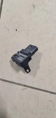 BMW 5 G30 G31 Air pressure sensor 8637900