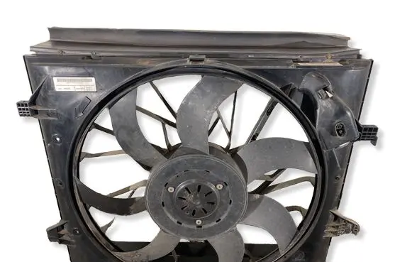 Jeep Grand Cherokee Electric radiator cooling fan 52014528AD T528AD15122807