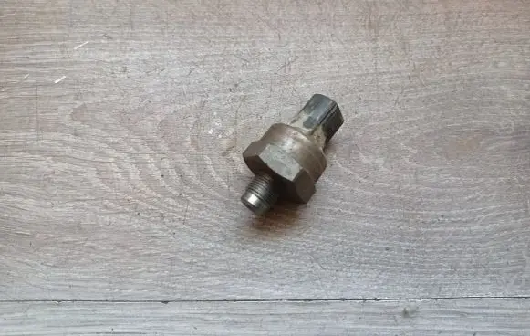Volvo XC90 Brake power pressure regulator 10052299271