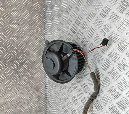Volkswagen Golf III Heater fan/blower 1H1819021
