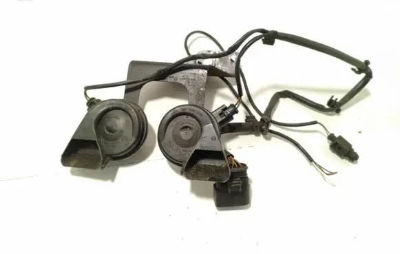 Audi A6 S6 C6 4F Horn signal