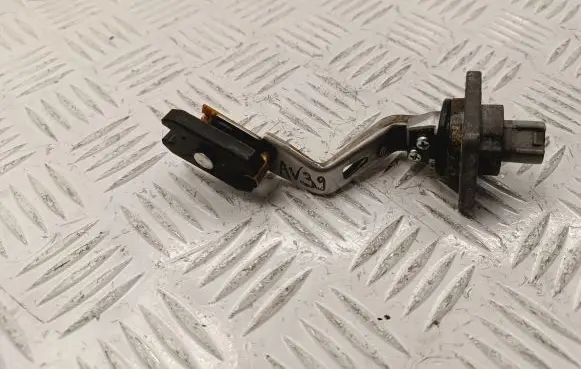 Toyota Avensis T250 Oil level sensor 8949120110