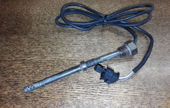 Mercedes-Benz C W204 Exhaust gas temperature sensor A0051531028
