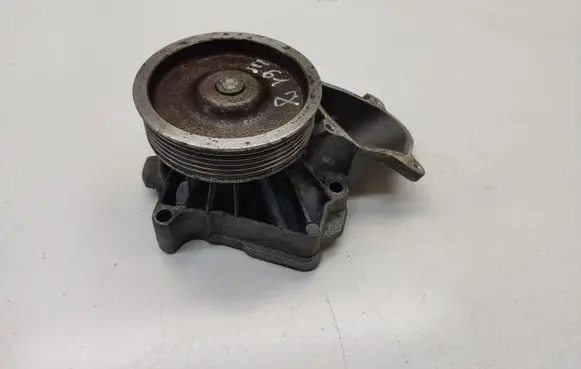 BMW 5 E60 E61 Water pump 059513