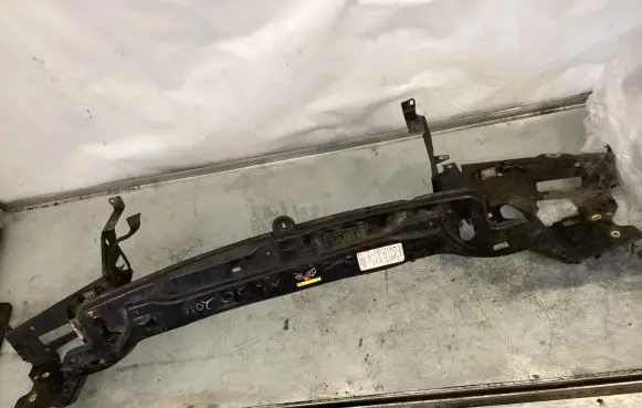 Volvo XC90 Top upper radiator support slam panel