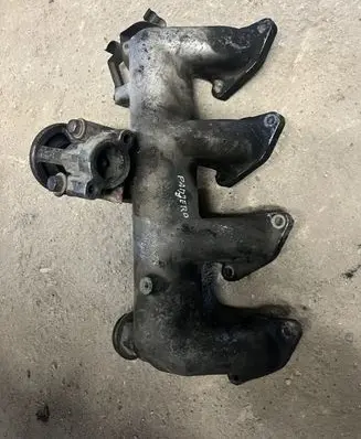 Mitsubishi Pajero Intake manifold