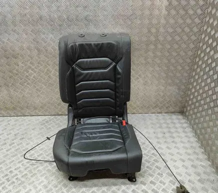 Volkswagen Touareg III Rear seat 4M4883108