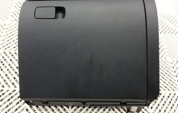 Volkswagen Jetta VI Glove box set 