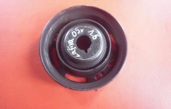 Opel Zafira B Crankshaft pulley