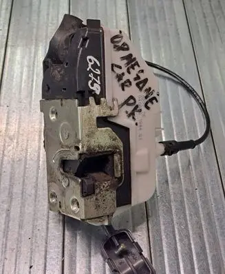 Renault Megane II Front door lock