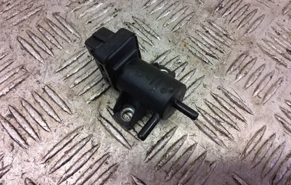 Renault Trafic III (X82) Turbo solenoid valve 8200762162