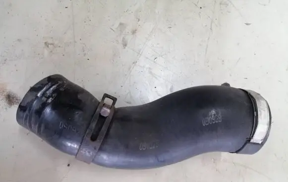 KIA Ceed Turbo air intake inlet pipe/hose 