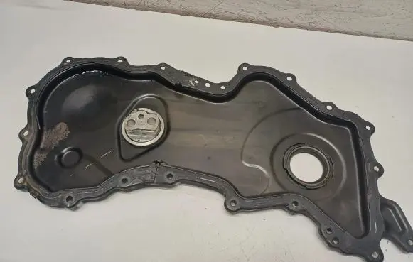 Nissan Qashqai Timing chain cover 135027147R