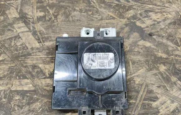 Mercedes-Benz C W204 Aerial antenna amplifier A2048702789