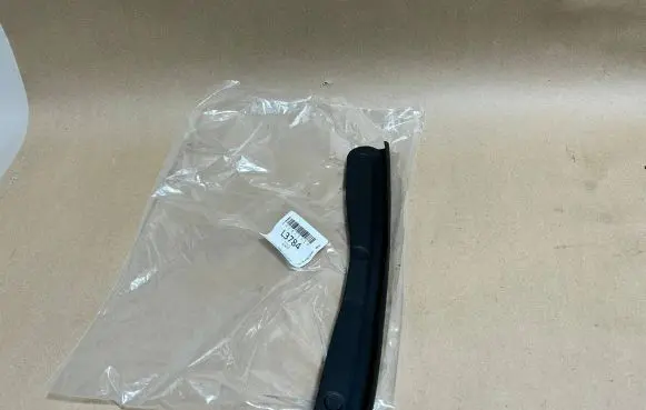 Audi A6 S6 C8 4K Engine compartment rubber 4K0823126 14557