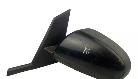 Mitsubishi Colt Front door electric wing mirror E9014259 7632A172