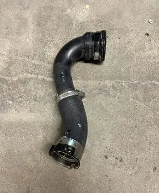 Land Rover Discovery Sport Intercooler hose/pipe GJ326C715AA