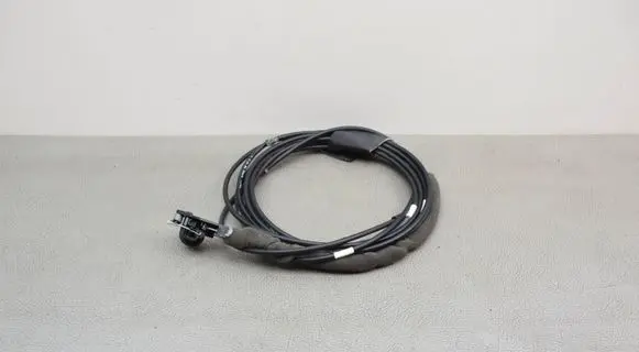 Nissan Juke I F15 Engine bonnet/hood lock release cable 