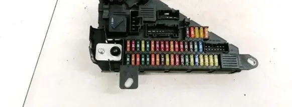 BMW 5 E60 E61 Fuse box set 913883001 9138830-01