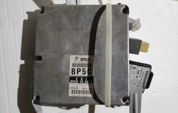 Mazda 323 F Engine control unit/module BP5D18881A