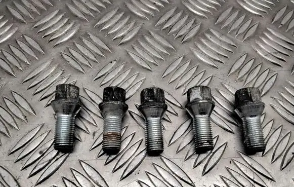 Mercedes-Benz E W212 Nuts/bolts 