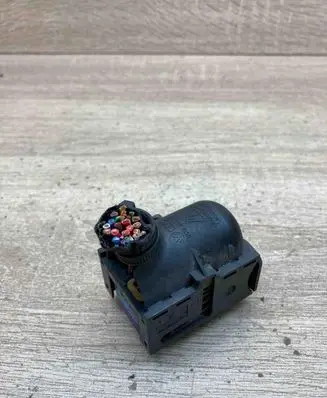 Volkswagen PASSAT B6 Plug wire 3C0906379