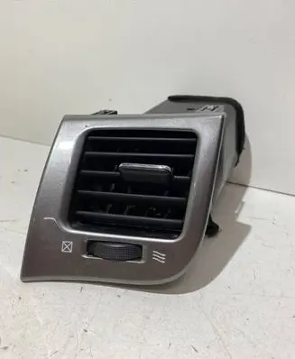Toyota Avensis Verso Dash center air vent grill 5565044080 5568644030