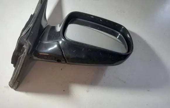 Hyundai Terracan Front door electric wing mirror