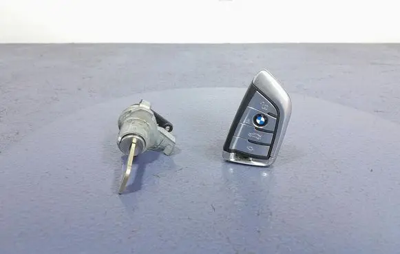 BMW 7 G11 G12 Ignition lock 9389406