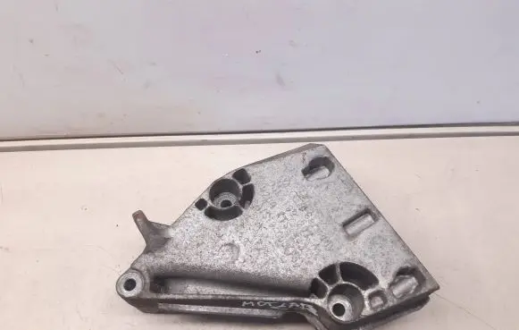 Audi A1 Engine mounting bracket 03L199207A