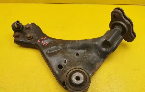 Mercedes-Benz V Class W447 Front lower control arm/wishbone