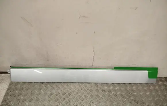 Volkswagen Transporter - Caravelle T5 Sliding door rail trim 7H3843796G 7H3843796