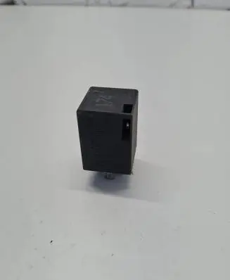 Volkswagen Golf III Other relay 1H0955529 72HV603