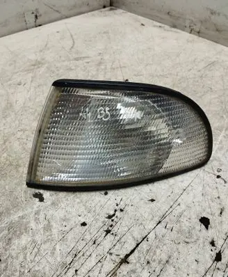 Audi A4 S4 B5 8D Front indicator light 016645