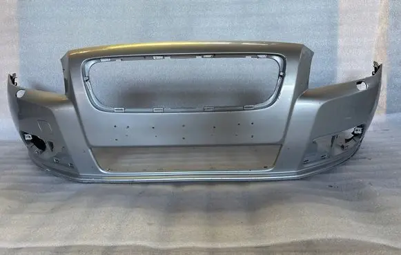 Volvo V70 Front bumper 30678623 30678626