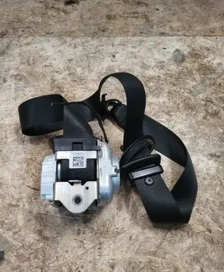 BMW 5 G30 G31 G38 Front seatbelt S2743006804