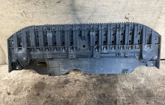 Toyota Avensis T270 Front bumper skid plate/under tray 5261805010