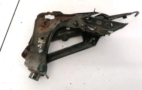 Skoda Octavia Mk2 (1Z) Headlight/headlamp mounting bracket 1Z0941340