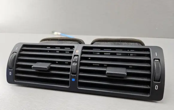 BMW 5 E39 Dash center air vent grill 8364021 64228364021