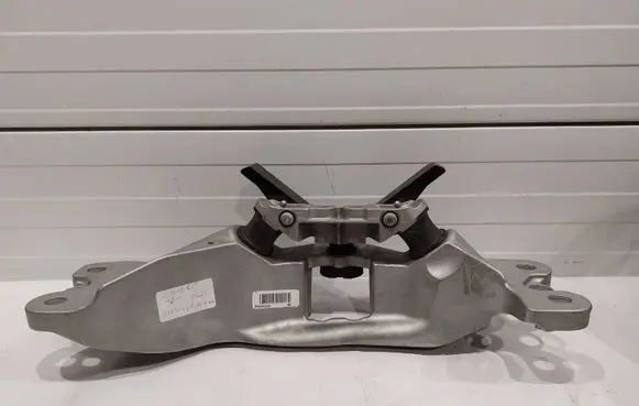 Chevrolet Camaro Bracket in trunk/boot 84161224 P84161224