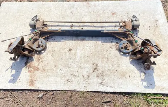 Volkswagen PASSAT B5.5 Rear axle beam 