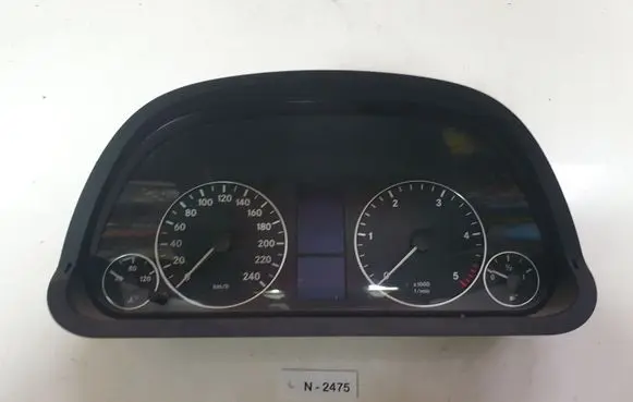 Mercedes-Benz A W168 Speedometer (instrument cluster) 031098101
