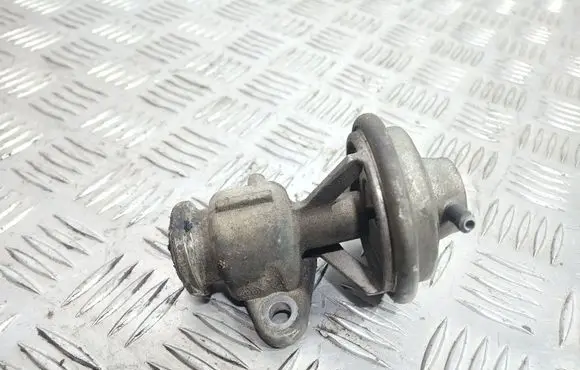 Volkswagen Polo III 6N 6N2 6NF EGR thermostat 028131501F