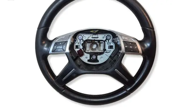 Mercedes-Benz C W204 Steering wheel A2464605203 0000008761 308233099162AB