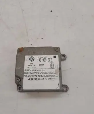 Volkswagen PASSAT B5 Airbag control unit/module 1J0909607
