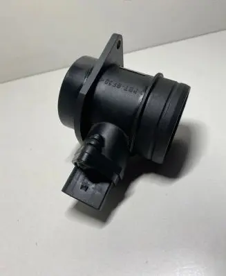 Volkswagen Golf IV Mass air flow meter 0280217121