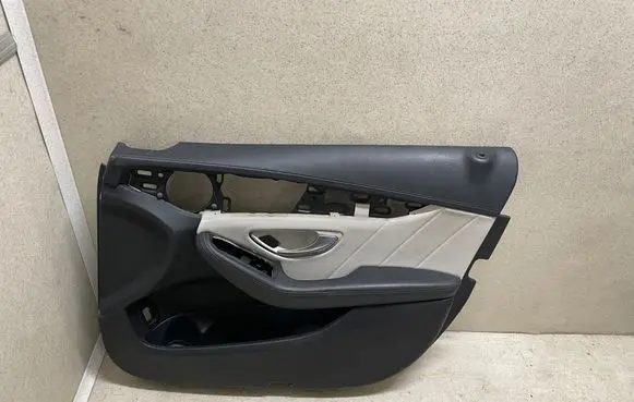 Mercedes-Benz C W205 Front door card panel trim