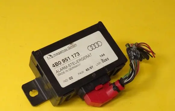 Audi A6 S6 C5 4B Alarm control unit/module 4B0951173