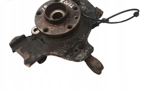 Rear wheel hub